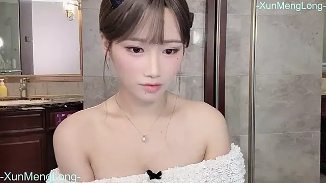 Snapshot of -XunMengLong- chatting on April 2026 06:02:01 PM -XunMengLong- online show from April 2026 06:02:01 PM