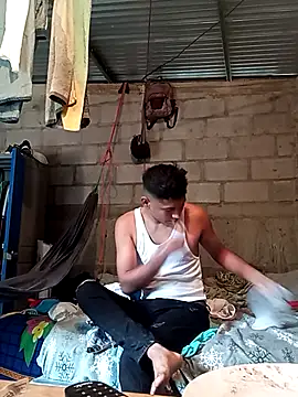 Snapshot of mateoliamcorea chatting on April 2026 01:23:01 PM mateoliamcorea online show from April 2026 01:23:01 PM