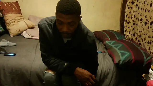 Snapshot of RGTM75 chatting on April 2026 10:13:02 PM RGTM75 online show from April 2026 10:13:02 PM