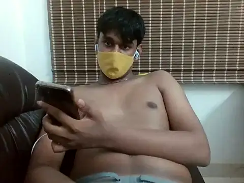 Snapshot of brownguy1234 chatting on December 2024 06:37:01 PM brownguy1234 online show from December 2024 06:37:01 PM