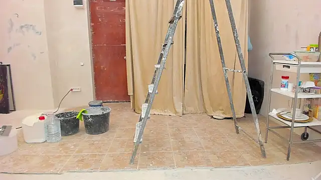 Snapshot of YourSuperModel chatting on February 2025 02:13:02 PM YourSuperModel online show from February 2025 02:13:02 PM