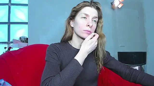 Snapshot of YourSuperModel chatting on February 2025 11:44:02 AM YourSuperModel online show from February 2025 11:44:02 AM