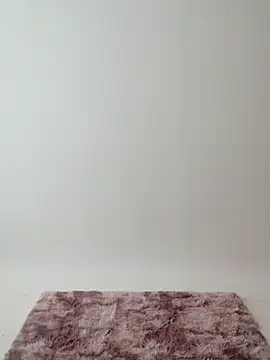 Snapshot of YourSuperModel chatting on September 2025 05:40:01 AM YourSuperModel online show from September 2025 05:40:01 AM