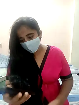 Snapshot of DIZZLING_DIVA chatting on December 2024 11:39:01 PM DIZZLING DIVA online show from December 2024 11:39:01 PM