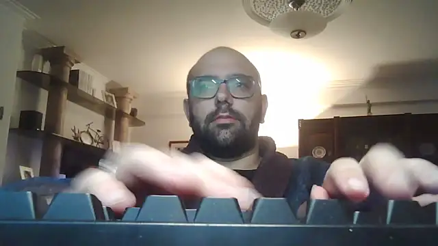 manokiitoo online show from April 2026 10:05:02 PM