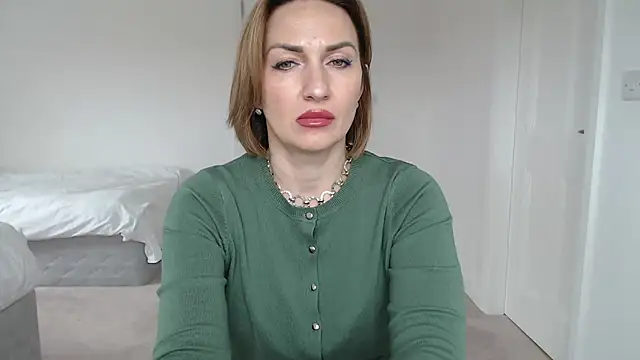 Snapshot of Mallinia chatting on March 2025 02:55:02 PM Mallinia online show from March 2025 02:55:02 PM