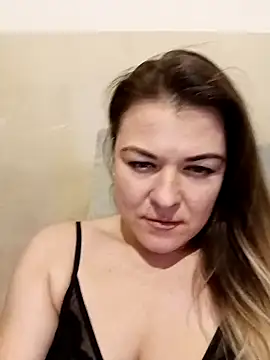 LunikaLunaX online show from February 2025 06:22:01 PM