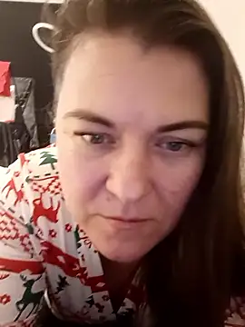 LunikaLunaX online show from January 2026 06:53:02 PM