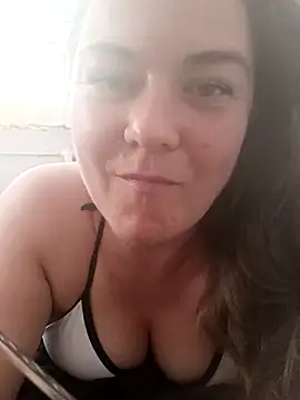 Snapshot of LunikaLunaX chatting on June 2026 05:29:01 PM LunikaLunaX online show from June 2026 05:29:01 PM