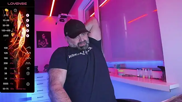 Snapshot of MAGABEAR077 chatting on June 2026 01:43:02 AM MAGABEAR077 online show from June 2026 01:43:02 AM