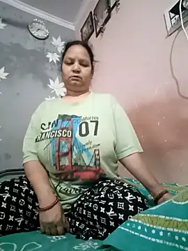 Snapshot of Kavya_kapoor chatting on February 2025 01:37:01 AM Kavya kapoor online show from February 2025 01:37:01 AM