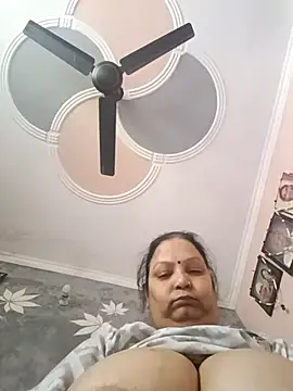 Snapshot of Kavya_kapoor chatting on November 2025 05:19:02 AM Kavya kapoor online show from November 2025 05:19:02 AM