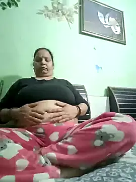 Snapshot of Kavya_kapoor chatting on December 2025 06:12:02 PM Kavya kapoor online show from December 2025 06:12:02 PM