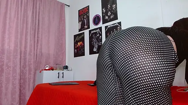 scarlett  morgan online show from September 2025 01:14:02 PM