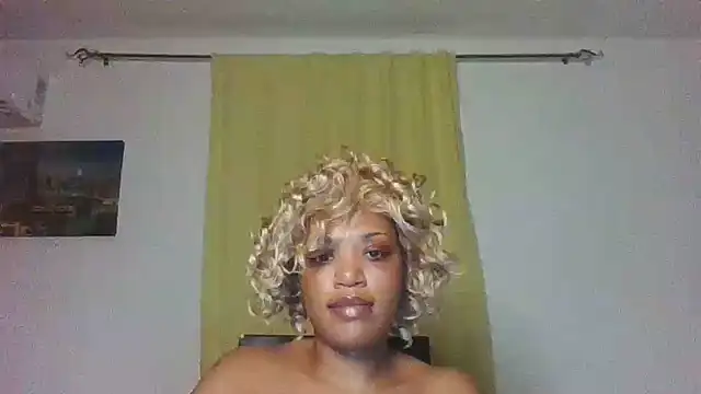 Snapshot of thekelliecapri chatting on July 2026 06:27:01 AM thekelliecapri online show from July 2026 06:27:01 AM
