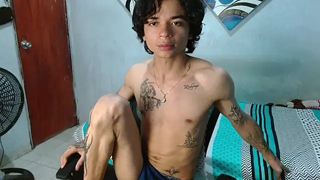 Snapshot of Lovebeng_ chatting on April 2026 12:33:01 AM Lovebeng online show from April 2026 12:33:01 AM