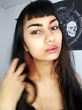 Little-Lucifer online show from October 2025 03:40:01 PM