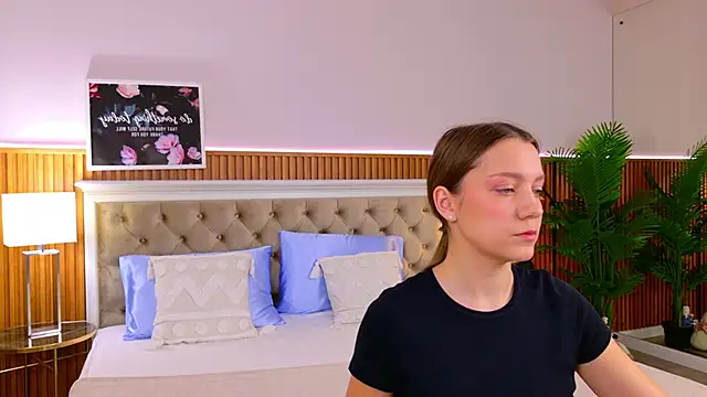 Snapshot of AliceBrayan chatting on February 2025 05:12:02 AM AliceBrayan online show from February 2025 05:12:02 AM