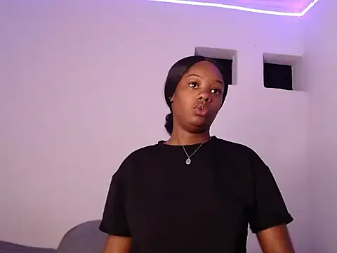 Snapshot of ebony_beckyy chatting on January 2026 01:59:02 PM ebony beckyy online show from January 2026 01:59:02 PM