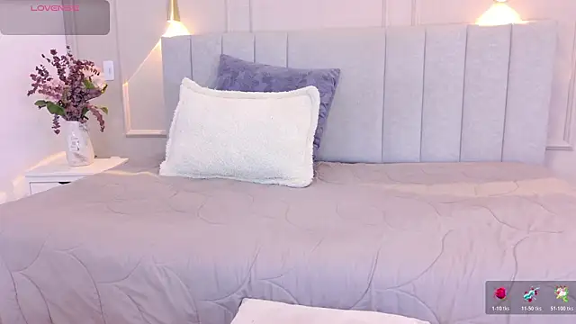Snapshot of april_rousse chatting on October 2025 01:22:02 PM april rousse online show from October 2025 01:22:02 PM