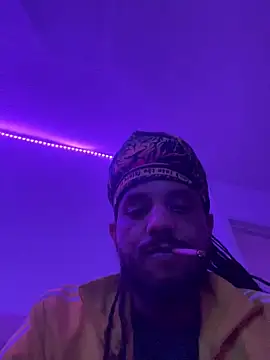 Snapshot of Rastamanzigy22 chatting on October 2025 01:06:01 AM Rastamanzigy22 online show from October 2025 01:06:01 AM