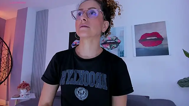 Angela donnato online show from September 2025 03:39:02 AM