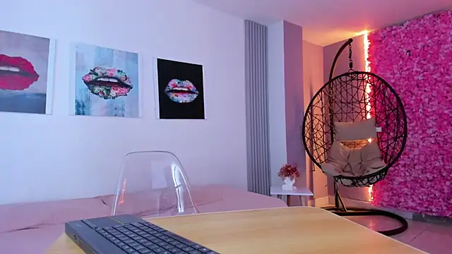 Angela donnato online show from September 2025 03:29:01 AM