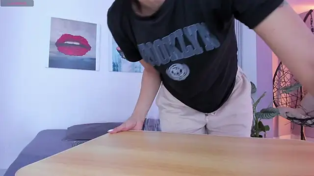 Angela donnato online show from October 2025 04:09:02 AM