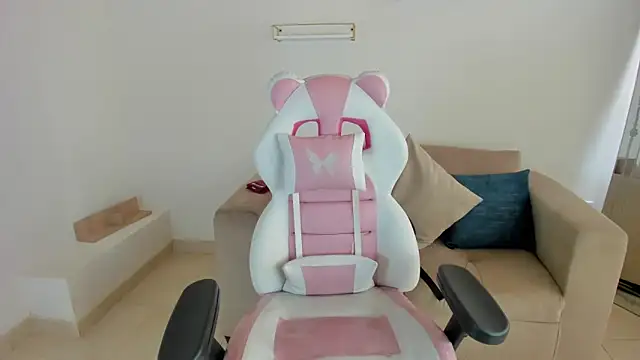 Charlotte cowell sub1  online show from September 2025 06:08:02 PM