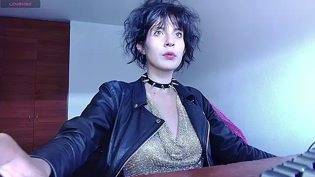 Snapshot of bellatrix25 chatting on February 2025 09:25:02 PM bellatrix25 online show from February 2025 09:25:02 PM