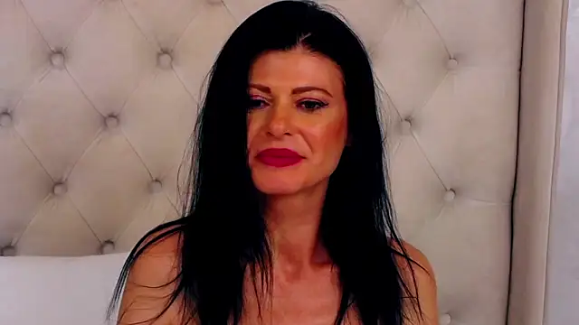 Snapshot of RosalieNorman chatting on April 2026 01:42:02 AM RosalieNorman online show from April 2026 01:42:02 AM