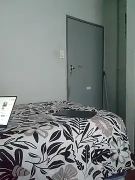 Userio072 online show from February 2025 02:37:01 PM