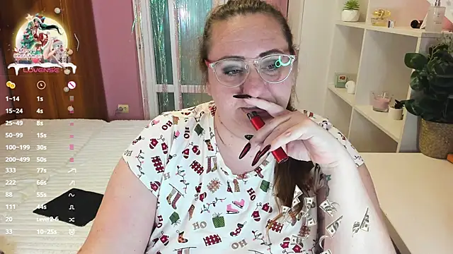 Snapshot of lovely_adelle chatting on December 2024 02:48:02 PM lovely adelle online show from December 2024 02:48:02 PM