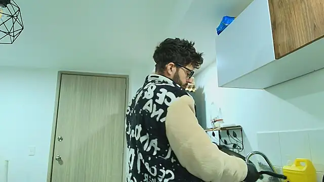 thomas gun online show from February 2026 01:14:01 AM