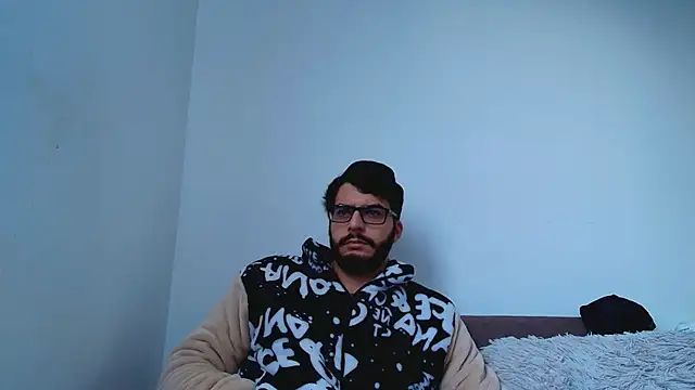 Snapshot of thomas_gun chatting on March 2026 11:49:02 AM thomas gun online show from March 2026 11:49:02 AM