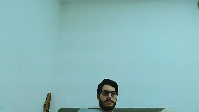 Snapshot of thomas_gun chatting on March 2026 03:33:02 AM thomas gun online show from March 2026 03:33:02 AM