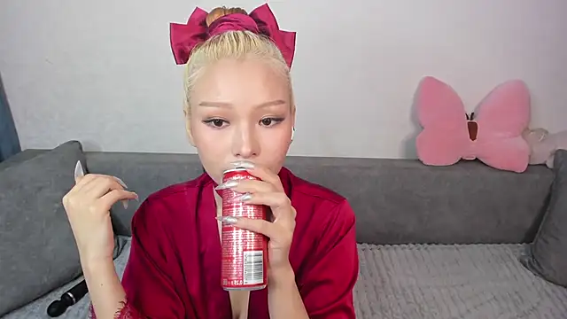 Snapshot of RileyMee chatting on January 2025 07:13:02 AM RileyMee online show from January 2025 07:13:02 AM