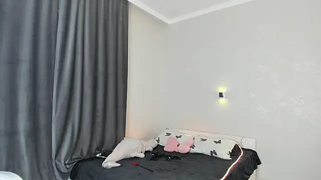 Snapshot of RileyMee chatting on March 2025 12:43:01 AM RileyMee online show from March 2025 12:43:01 AM