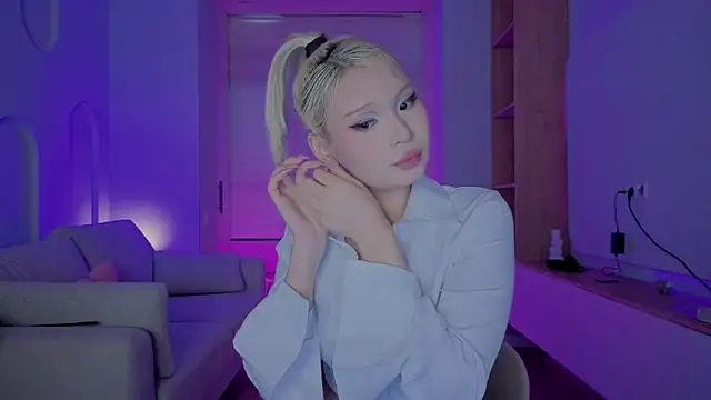 Snapshot of RileyMee chatting on September 2025 12:52:02 PM RileyMee online show from September 2025 12:52:02 PM