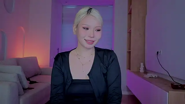 Snapshot of RileyMee chatting on September 2025 12:21:02 PM RileyMee online show from September 2025 12:21:02 PM