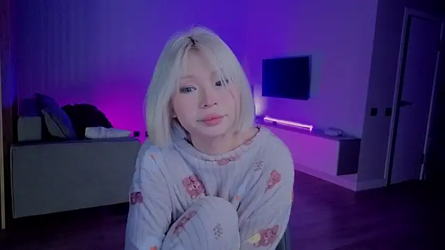 Snapshot of RileyMee chatting on November 2025 03:05:02 AM RileyMee online show from November 2025 03:05:02 AM