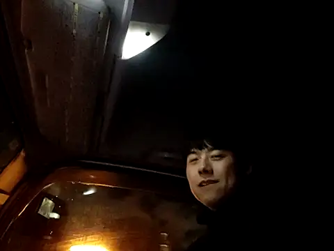 whitebriefboy online show from January 2026 03:36:01 PM