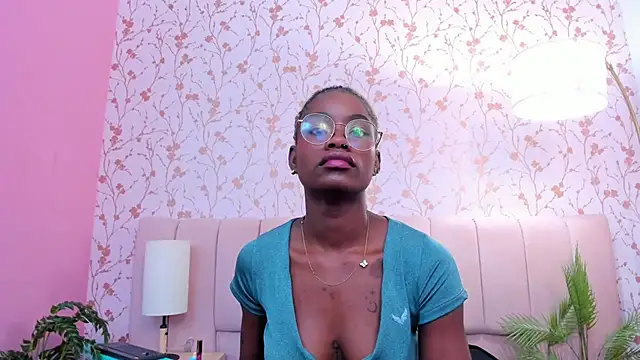 amber-hill online show from November 2025 07:52:01 AM