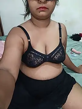 Snapshot of Reesha_99 chatting on July 2026 04:59:02 PM Reesha 99 online show from July 2026 04:59:02 PM