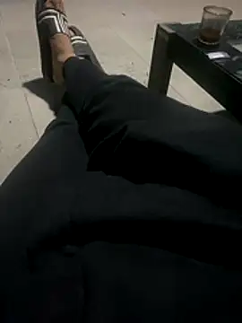 Snapshot of YawlingJingoist chatting on December 2025 10:14:01 PM YawlingJingoist online show from December 2025 10:14:01 PM