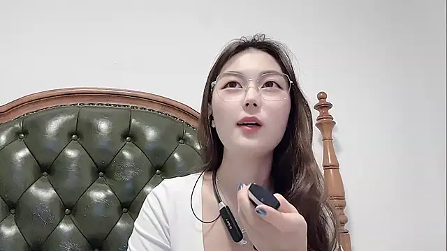 Sweet-Angel999 online show from April 2026 03:06:01 PM