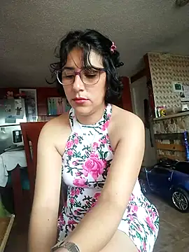 Im Alma  online show from February 2025 12:39:01 PM