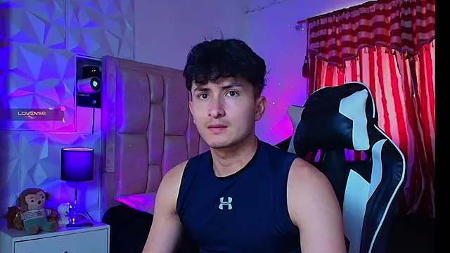 santyago taylor online show from January 2025 06:32:01 PM