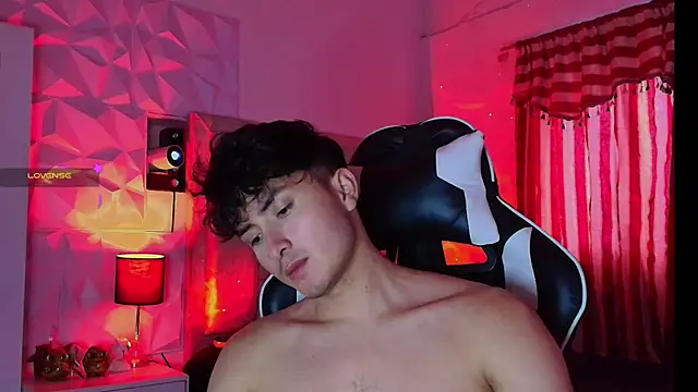 santyago taylor online show from January 2025 09:50:01 PM