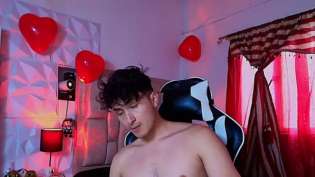 santyago taylor online show from February 2025 10:09:01 PM